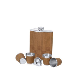 Zestaw upominkowy piersiówka 175 ml kieliszki 30 ml szachy drewniane pudełko podarunkowe