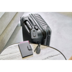 Etui na paszport z lokalizatorem