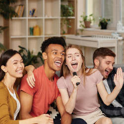 Zestaw do karaoke Singvibe głośnik bezprzewodowy i dwa mikrofony