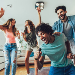 Zestaw do karaoke Singvibe głośnik bezprzewodowy i dwa mikrofony