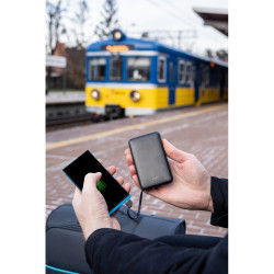 Power bank 5000 mAh ze zintegrowanymi kablami adapter w komplecie | Presley