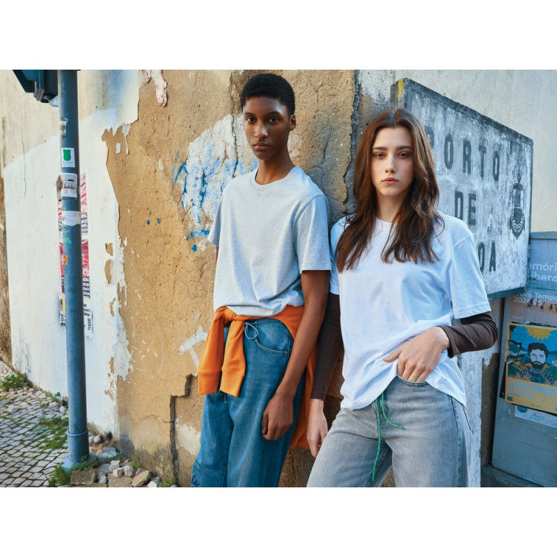 Luźna koszulka Iqoniq Kakadu bawełna z recyklingu