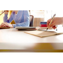 Notatnik ok A5 z długopisem