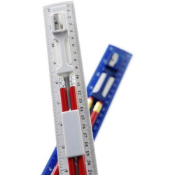 Linijka 2 ołówki temperówka gumka