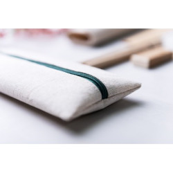 Zestaw szkolny piórnik ołówek długopis linijka gumka i temperówka