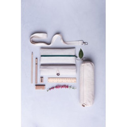 Zestaw szkolny piórnik ołówek długopis linijka gumka i temperówka