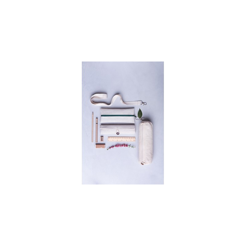 Zestaw szkolny piórnik ołówek długopis linijka gumka i temperówka