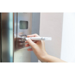 Długopis antybakteryjny z atomizerem i zatyczką touch pen