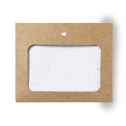 Identyfikator z nasionami dzikich kwiatów