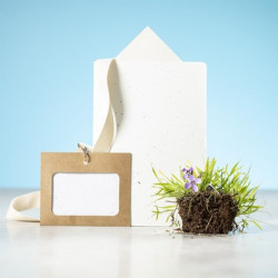 Identyfikator z nasionami dzikich kwiatów