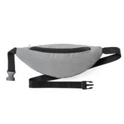 Nieprzemakalna saszetka zapinana w pasie połyskliwy materiał