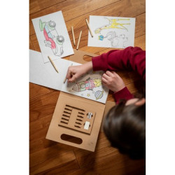 Zestaw do kolorowania kredki temperówka gumka | Legend