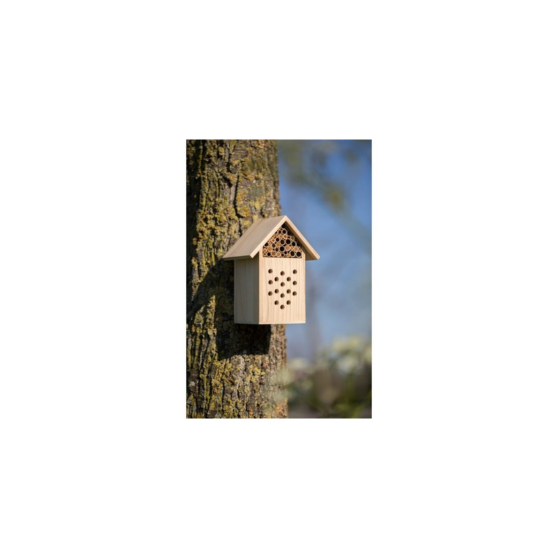 Drewniany domek dla owadów