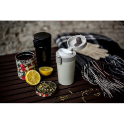 Kubek termiczny 300 ml posiada sitko zatrzymujące fusy | Laura