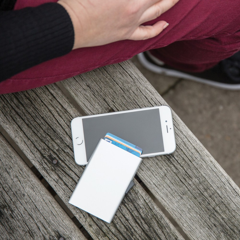 Etui na karty kredytowe C-Secure ochrona RFID