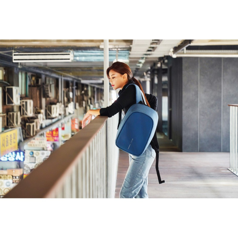 Bobby Hero Small plecak chroniący przed kieszonkowcami