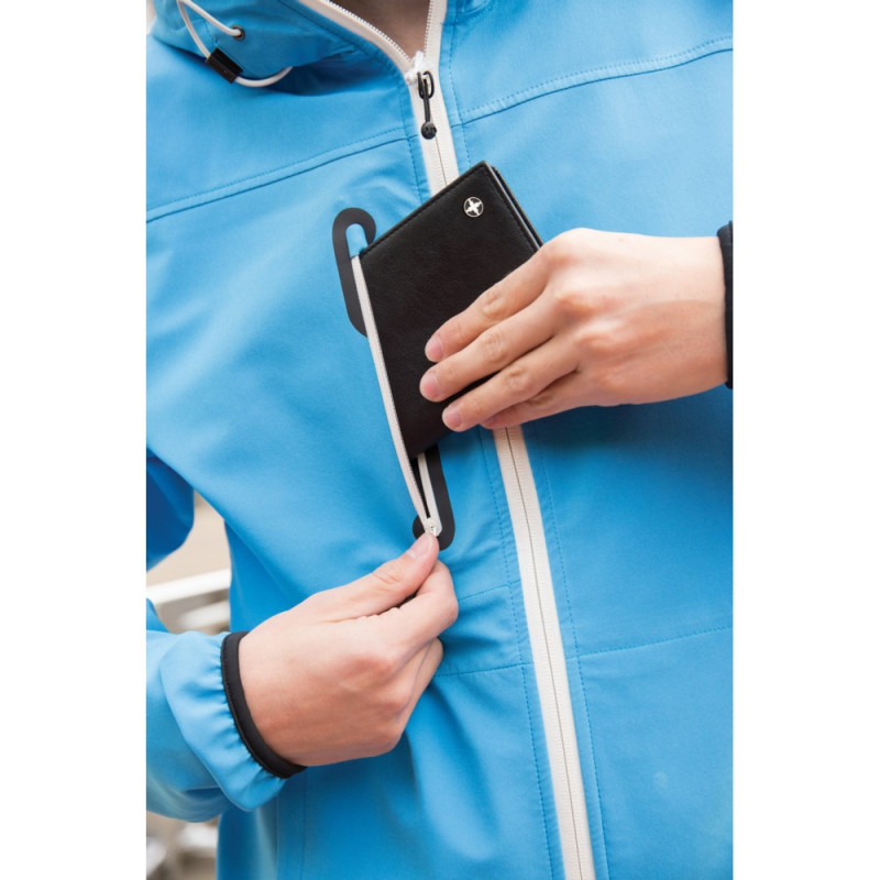 Etui na paszport Swiss Peak ochrona RFID