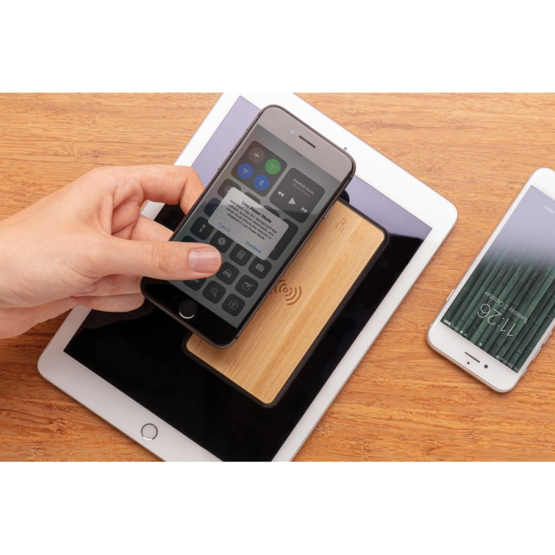 Bambusowy bezprzewodowy power bank 8000 mAh