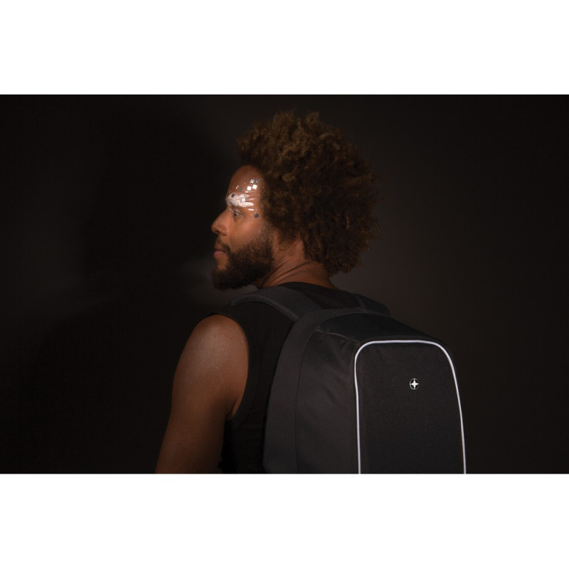 Plecak chroniący przed kieszonkowcami Swiss Peak AWARE™ RPET