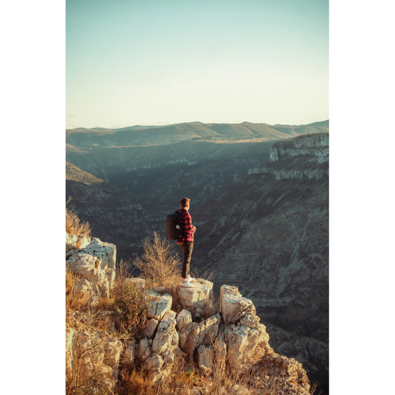Bobby Explore plecak chroniący przed kieszonkowcami