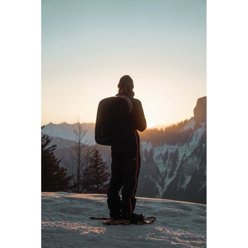 Bobby Explore plecak chroniący przed kieszonkowcami