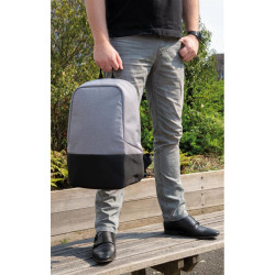 Plecak chroniący przed kieszonkowcami plecak na laptopa